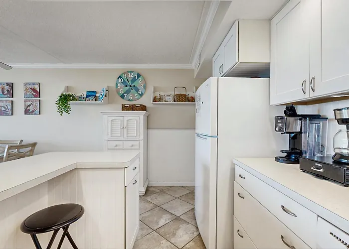 Golden Sands 2101 Apartment *